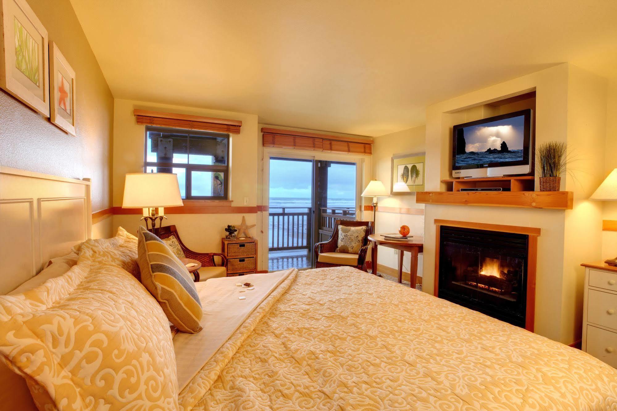 The Ocean Lodge Cannon Beach Room photo